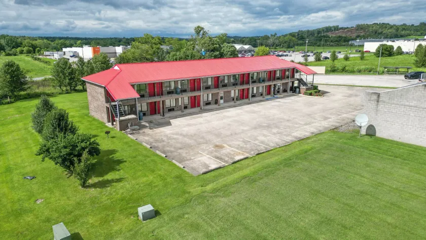 Country Nights Inn - Image 1