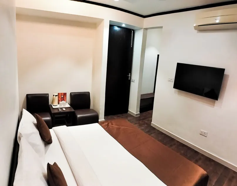 The Wind Cross - Room