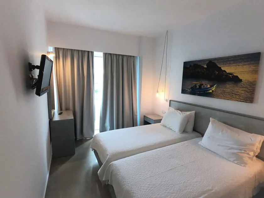 ALOS SUITES - Image 1