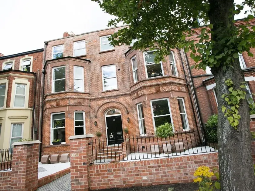 Coast & City Apartments - Image 1