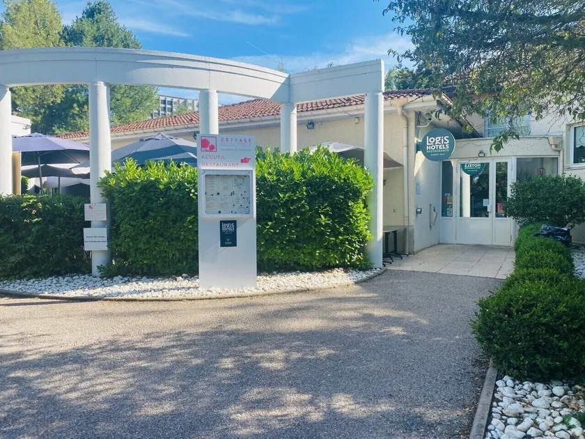 Hôtel Logis Cottage Vandoeuvre-les-Nancy - Image 1