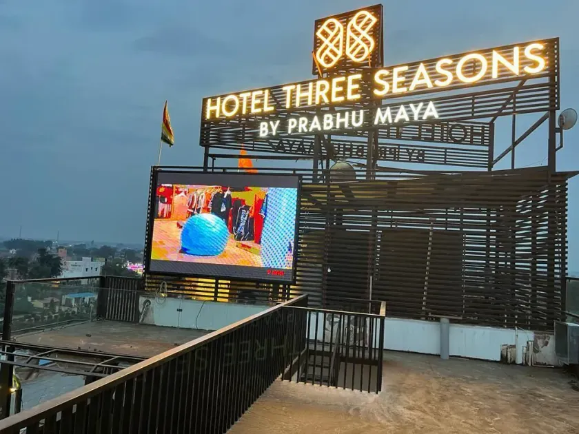 Hotel Three Seasons - Image 1