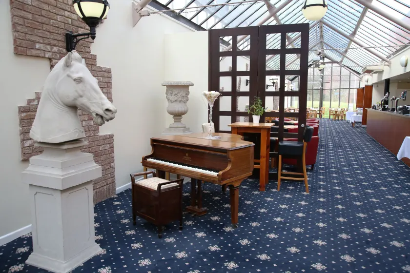 Hermitage Park Hotel - Image 1