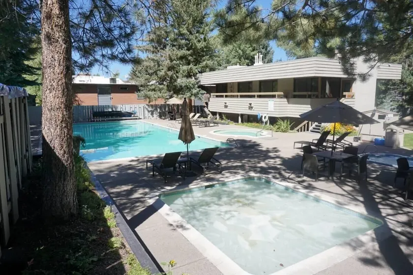 1034 Cooper Ave E #25a - Image 1