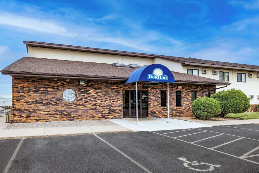Days Inn by Wyndham Monticello - Image 1