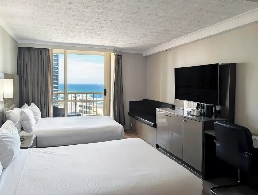 Novotel Surfers Paradise - Image 1