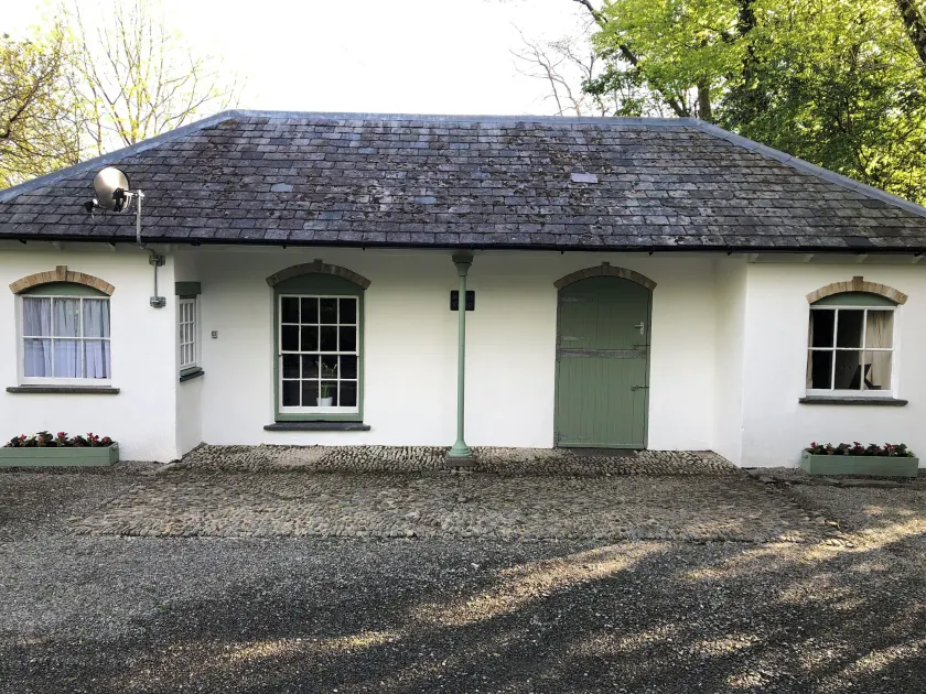 Idyllic Location, Stunning Views, Relax Refresh in Peace Comfort - Image 1