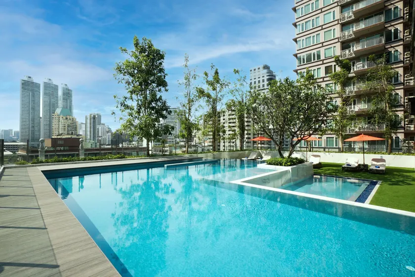 SILQ Hotel & Residence - Image 1