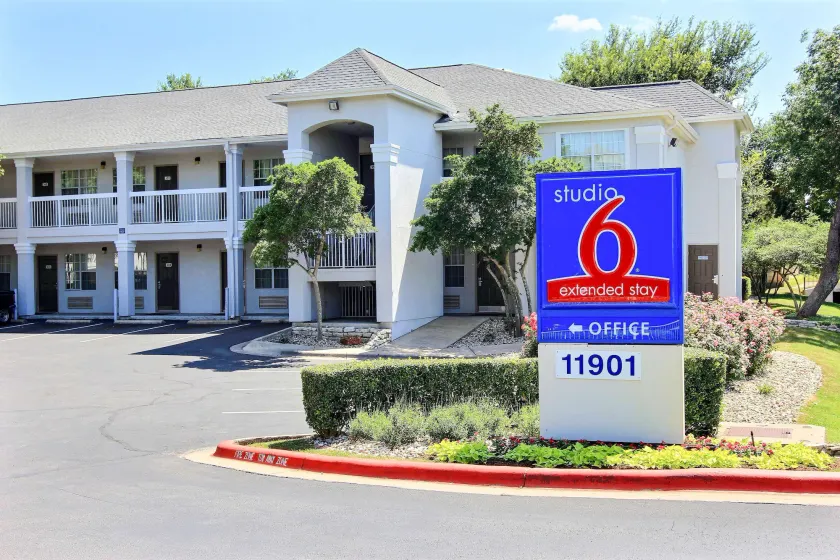 Studio 6 Extended Stay - Austin, TX - Northwest - Image 1