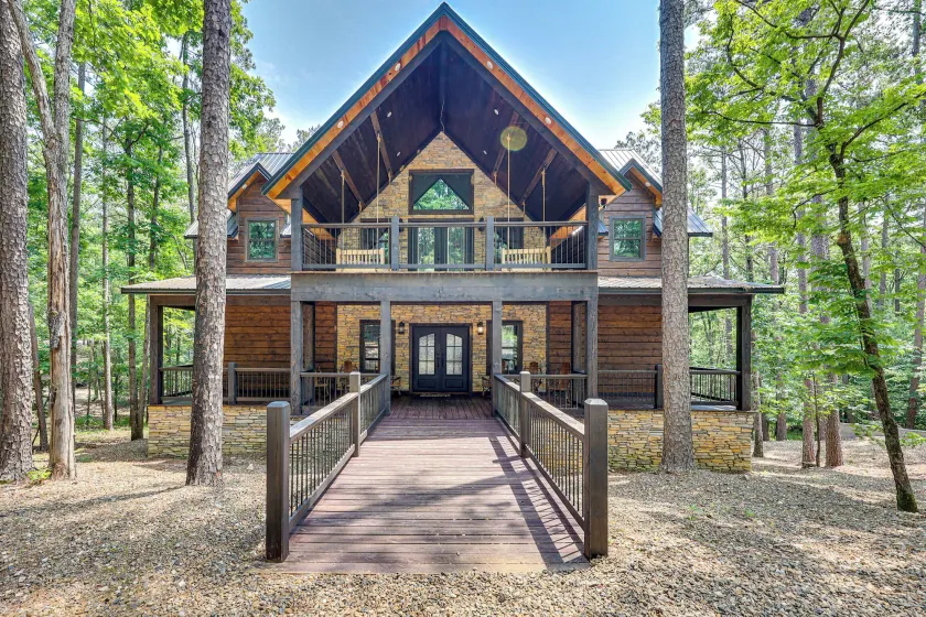 Gorgeous Broken Bow Family Home w/ Private Hot Tub - Image 1