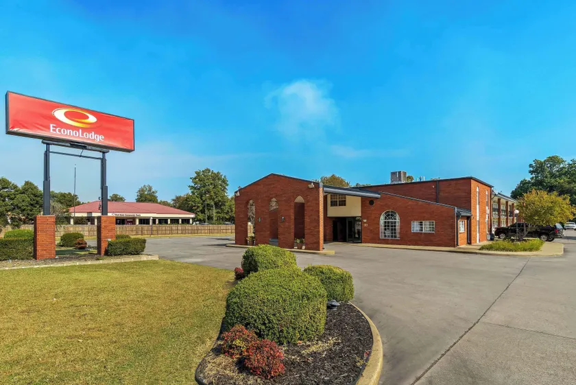 Econo Lodge Kennett - Image 1