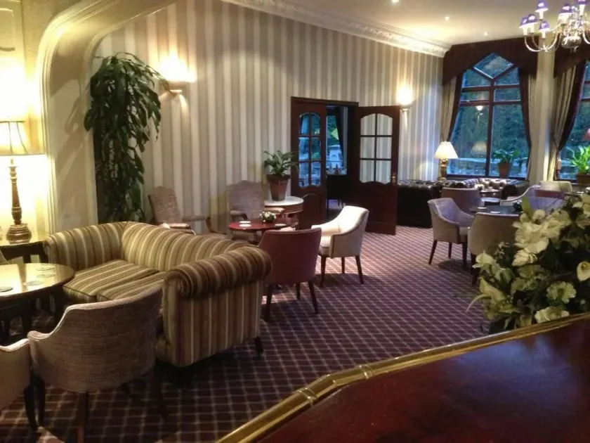 Oakwood Hall Hotel - Vestíbulo