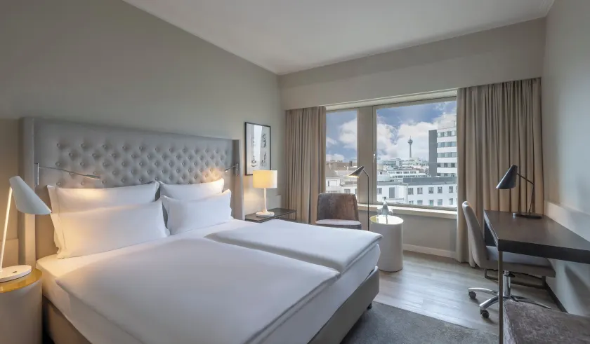 Clayton Hotel Düsseldorf City Centre - Image 1