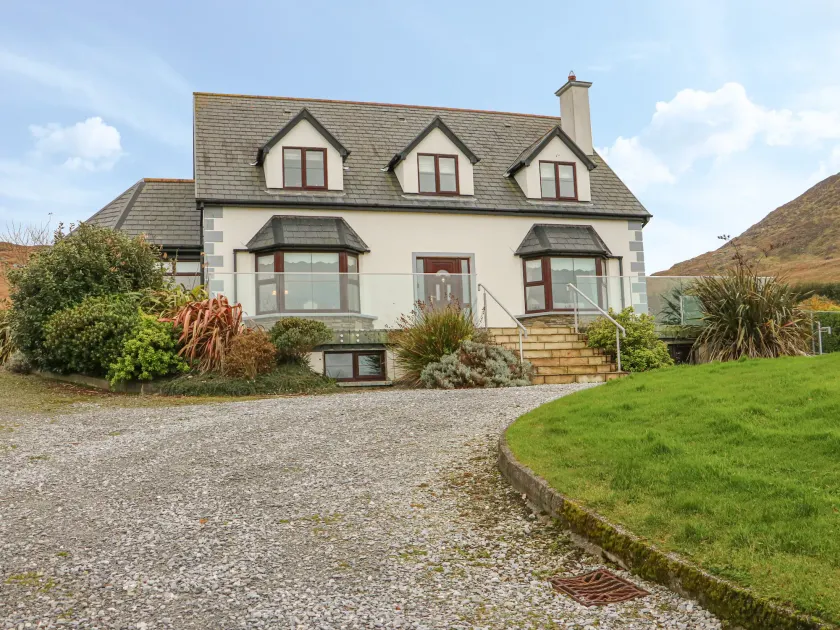 Starbay House - Image 1