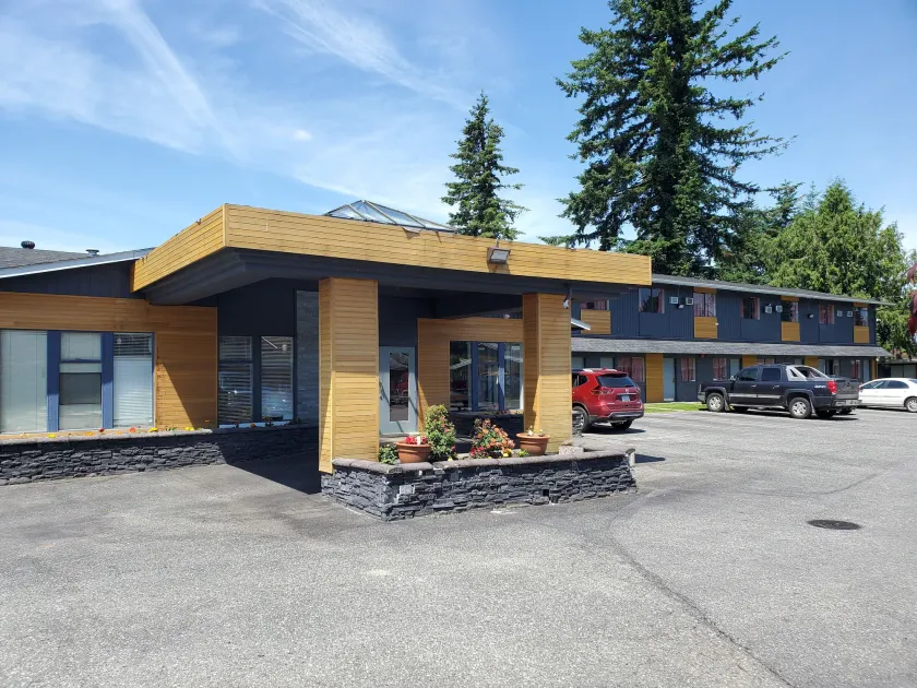 Alpine Inn Abbotsford - Image 1