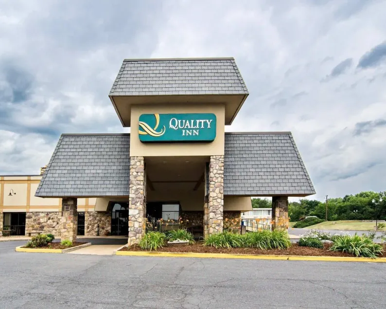 Quality Inn Shenandoah Valley - Image 1