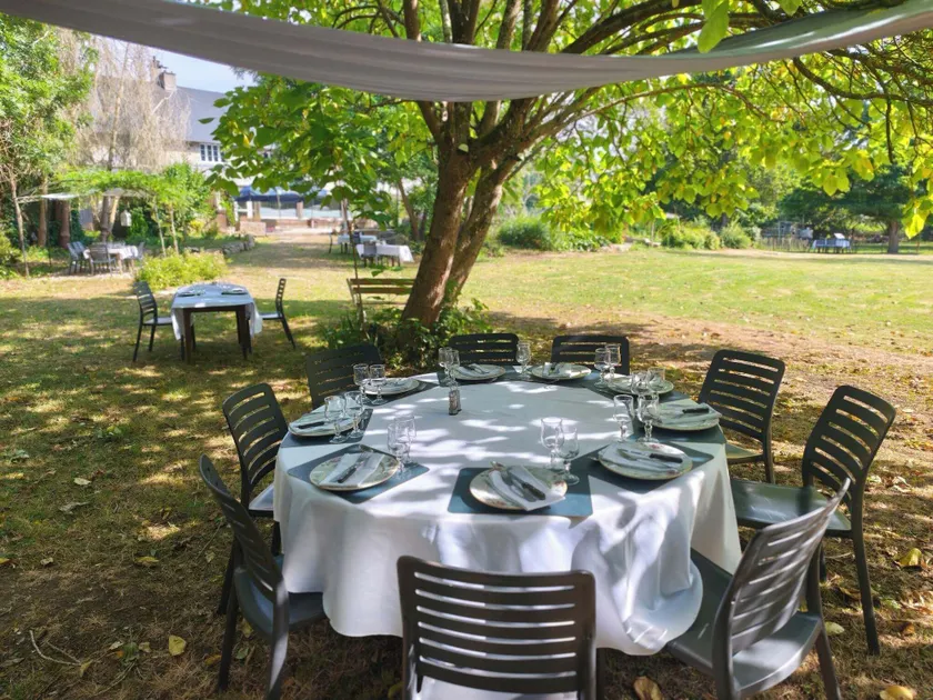 Logis Hôtel De France- Restaurant GRILL - Image 1
