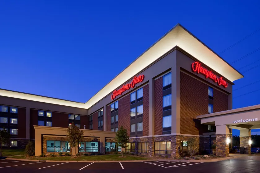 Hampton Inn Minneapolis NW Maple Grove - Image 1