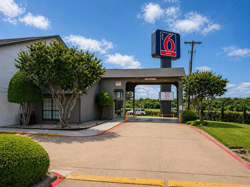 Studio 6 Suites Mesquite, TX – Gross Rd. - Image 1