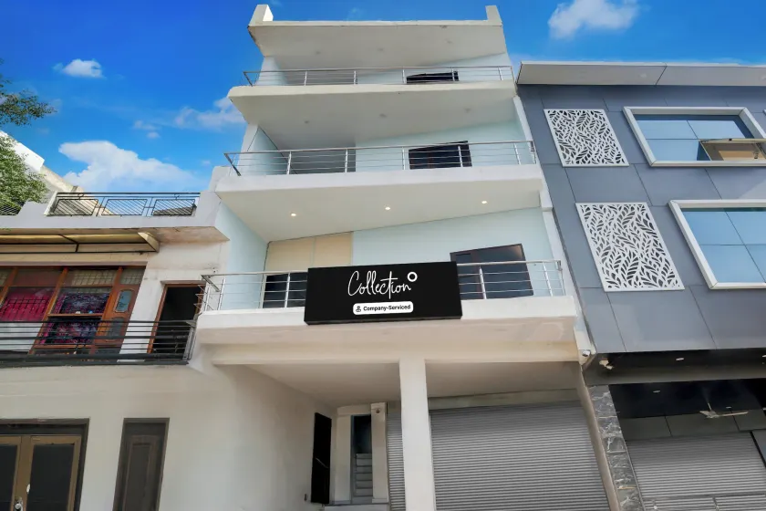 Super Collection O by OYO Nayagaon Vikas Nagar - Image 1