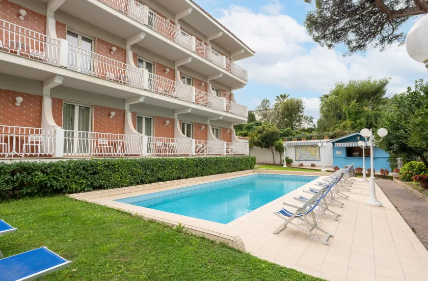 Hotel Eliseo Park's - Image 1