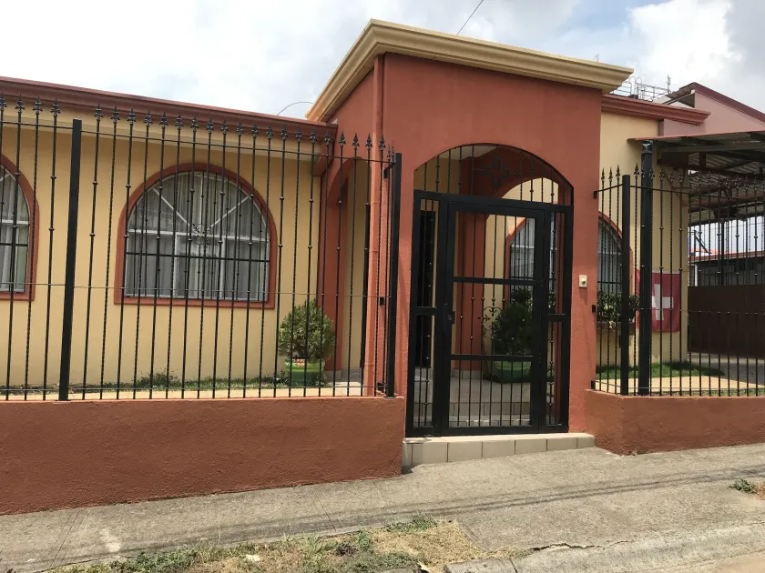 Casa del Suizo - Image 1