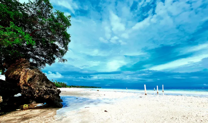 La-Familia Guest House - Image 1