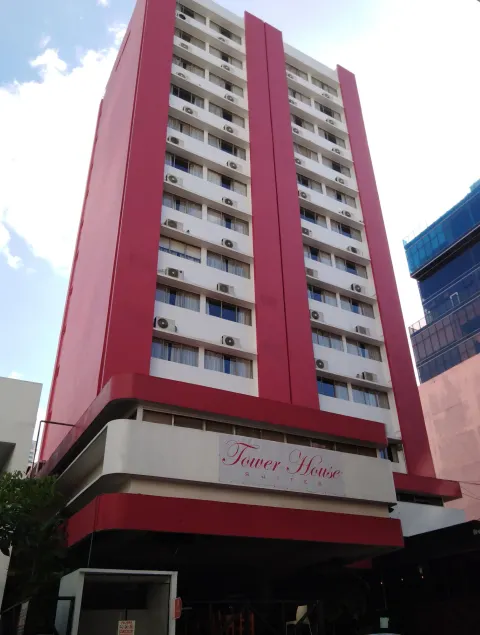 Hotel Tower House Suites - Image 1