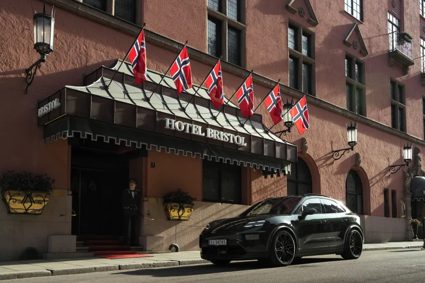 Hotel Bristol - Image 1