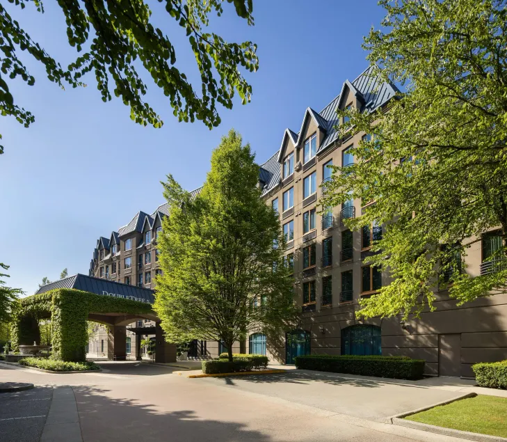 DoubleTree by Hilton North Vancouver - Image 1