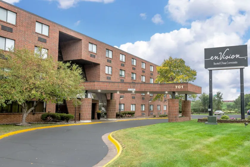 enVision Hotel Saint Paul South - Image 1