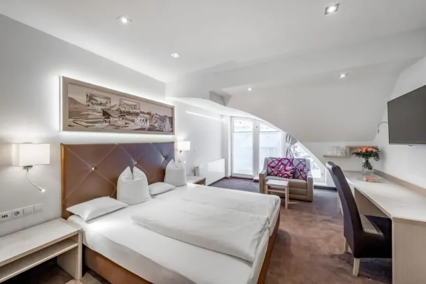 Hotel Garni Christine - Image 1