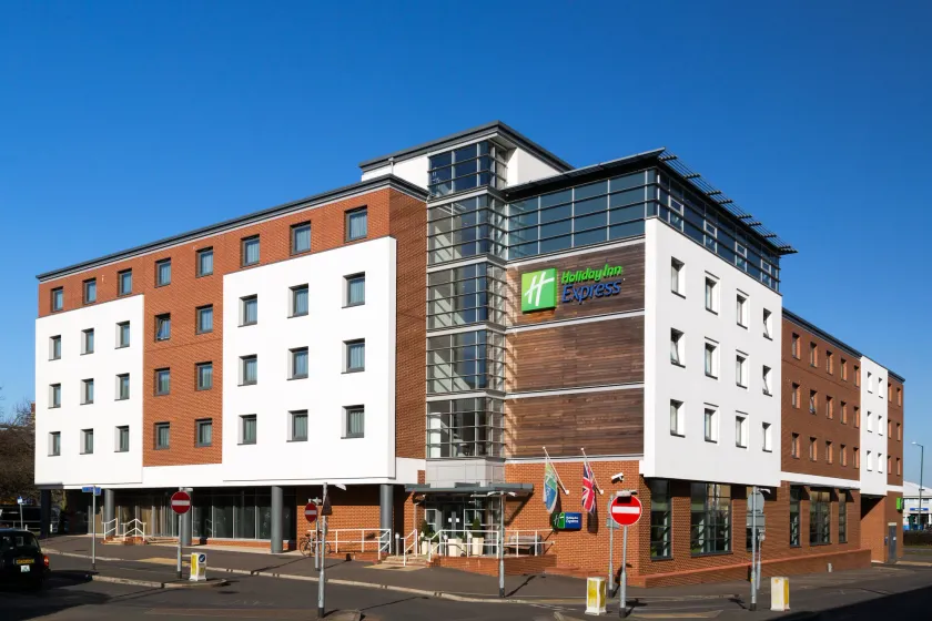 Holiday Inn Express Harlow by IHG - Image 1
