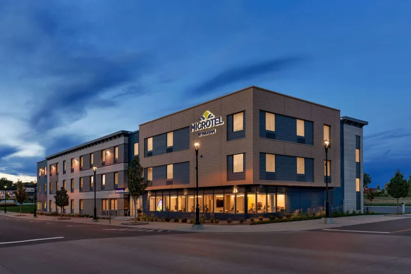 Microtel Inn Suites by Wyndham Lac-Megantic - Image 1