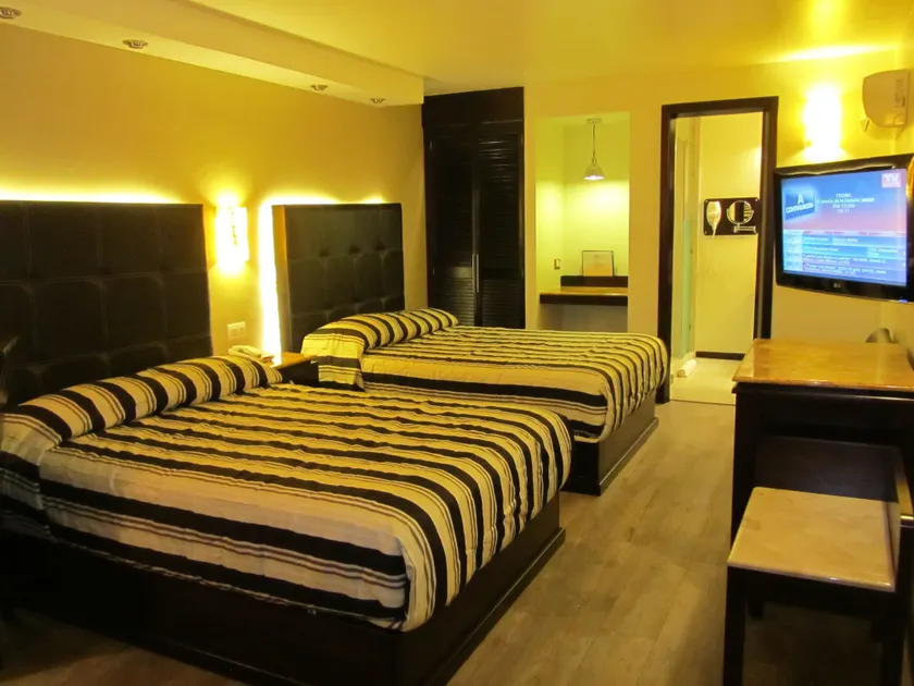 Hotel Colonial - Image 1