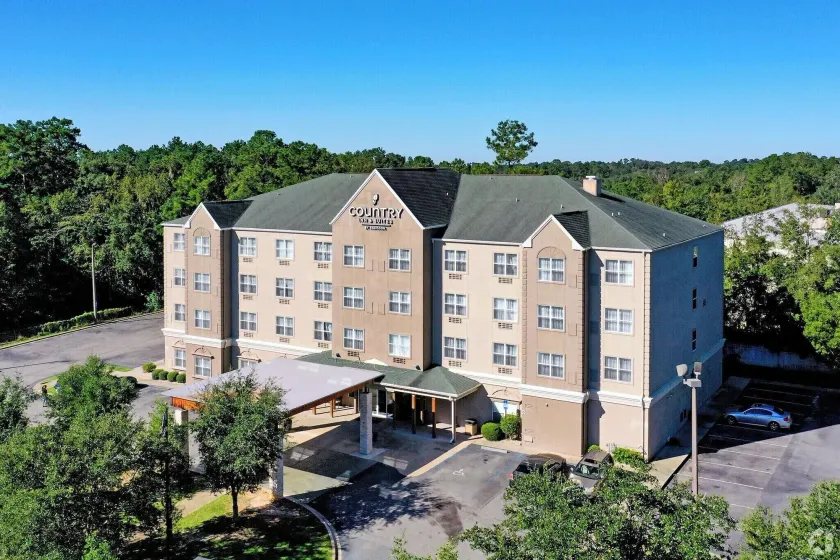 Country Inn & Suites by Radisson, Tallahassee-University Area, FL - Image 1