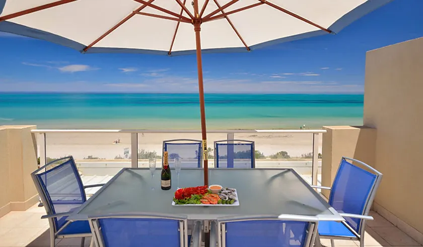 Adelaide Luxury Beach House - Image 1
