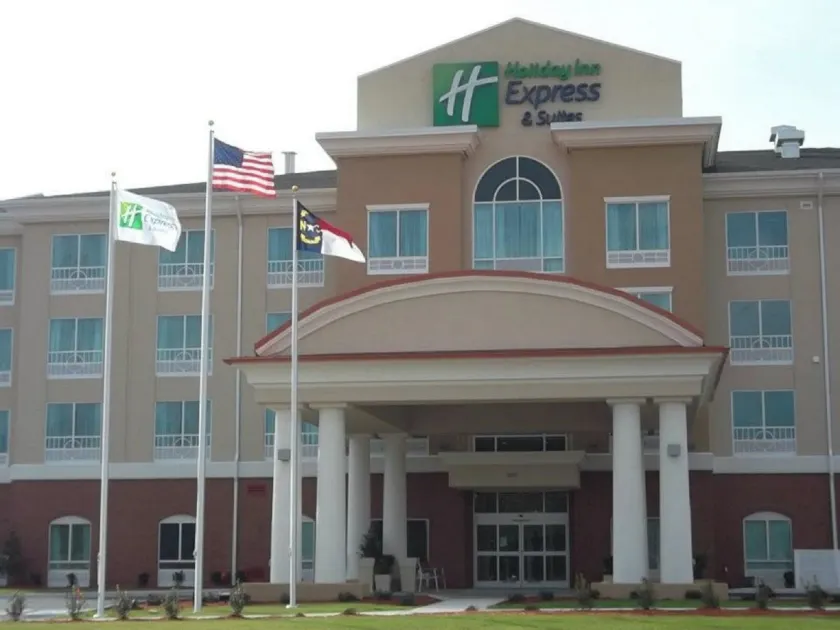 Holiday Inn Express & Suites - Smithfield/Selma by IHG - Image 1