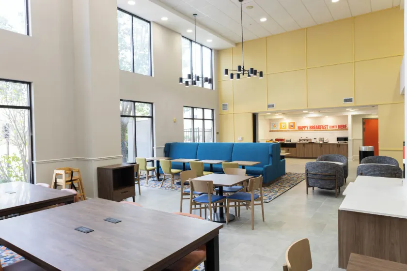 Hampton Inn & Suites Austin - Lakeway - Image 1