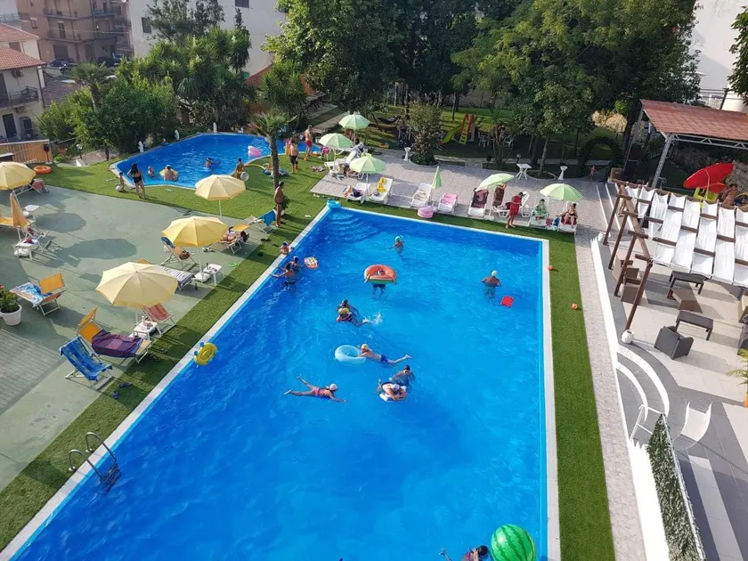 Silica Residence Hotel - Image 1