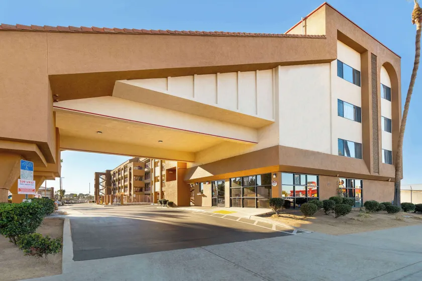Days Inn by Wyndham Chula Vista-San Diego - Image 1