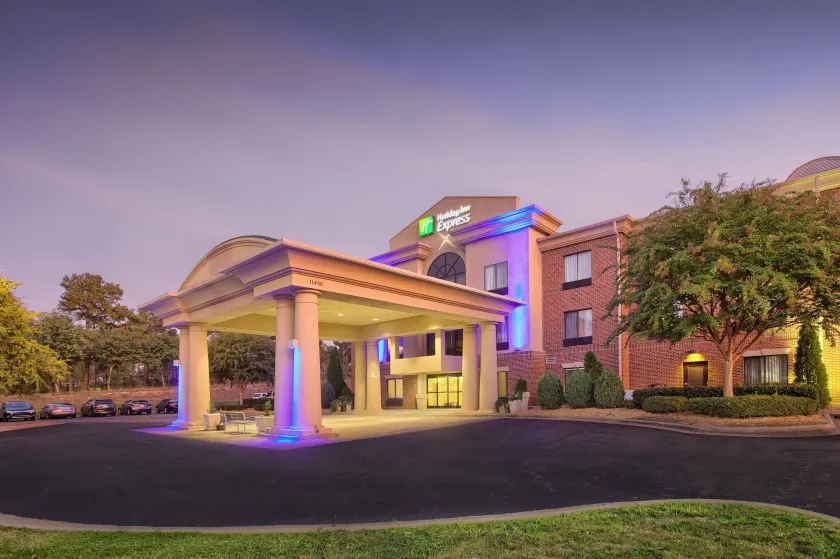 Holiday Inn Express Hotel & Suites Wake Forest - Raleigh North by IHG - Image 1