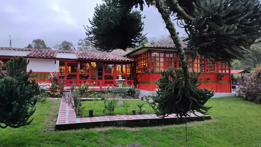 Ecohotel Pinohermoso Reserva Natural - Image 1