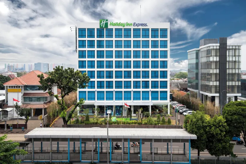 Holiday Inn Express Jakarta Menteng by IHG - Image 1