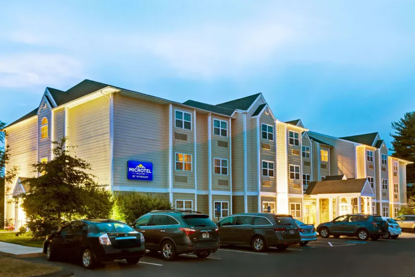 York Microtel Inn & Suites by Wyndham - Image 1