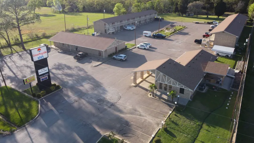 Countryside Inn - Image 1