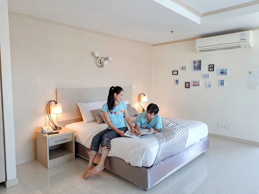 Thipurai City Hotel - Image 1
