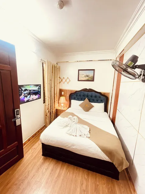 HOTTEL HÀ THÀNH - Image 1