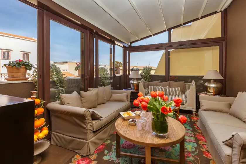 BB 22 Charming Rooms & Apartments - Image 1