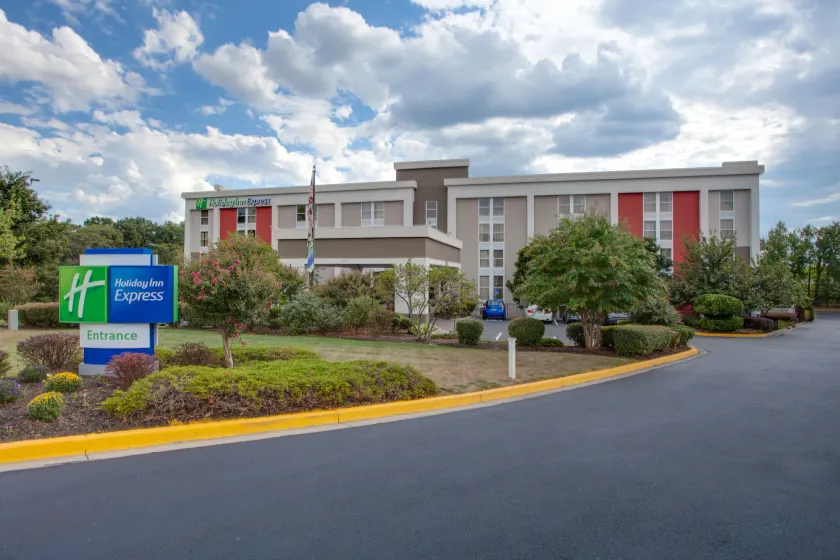 Holiday Inn Express Washington DC East- Andrews AFB by IHG - Image 1